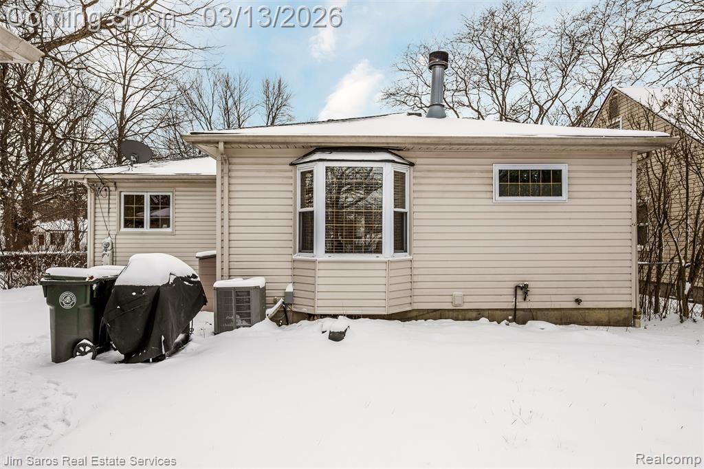 2204 Roslyn Road, Grosse Pointe Woods, MI 48236 — Photo 26