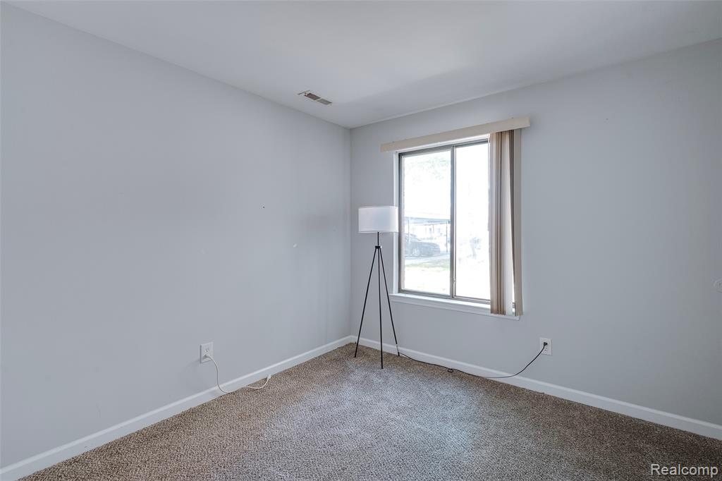 42481 Lilley Pointe Drive, Canton, MI 48187 — Photo 29