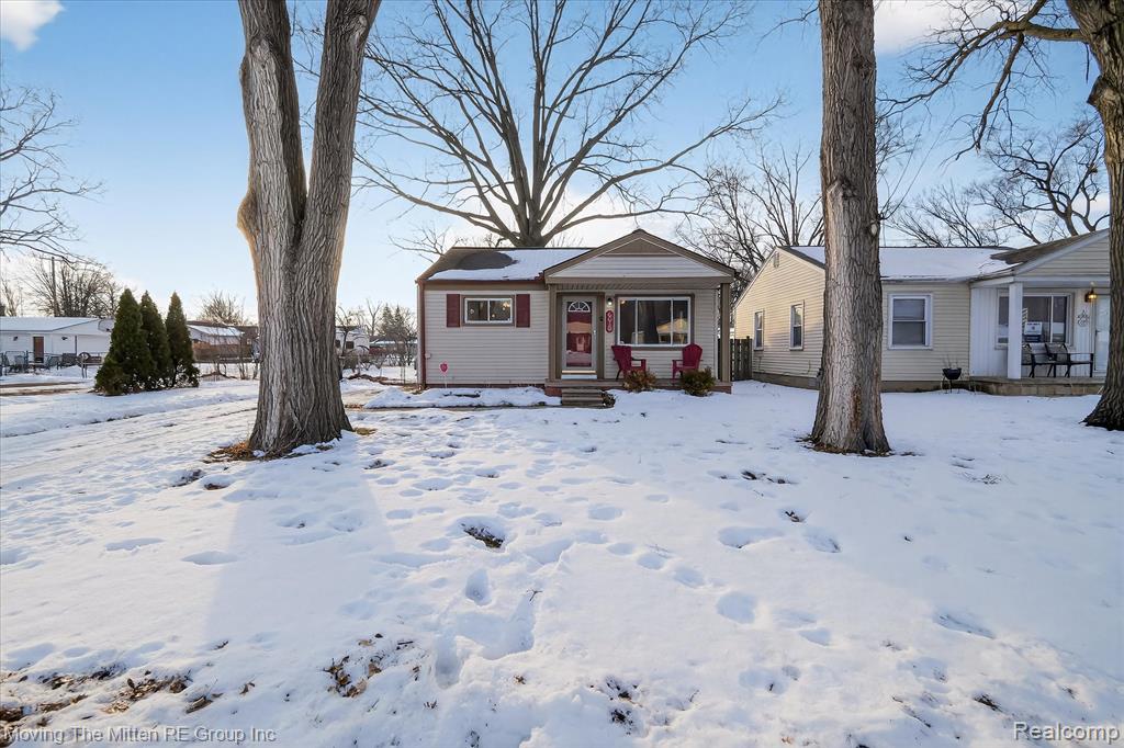 6015 WILMER Street, Westland, MI — front exterior