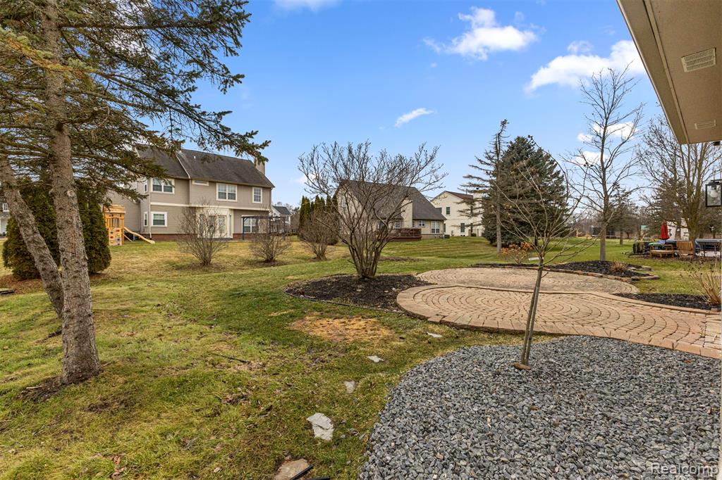 1065 Equestrian Drive, South Lyon, MI, 48178