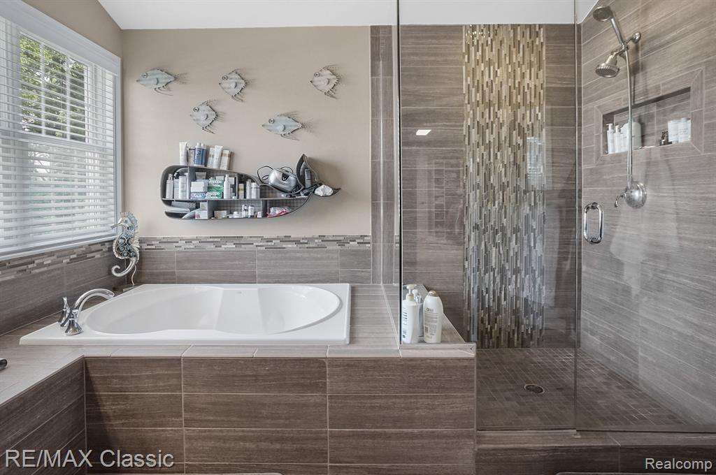 50757 CALVERT ISLE Drive, Novi, MI — Photo 50