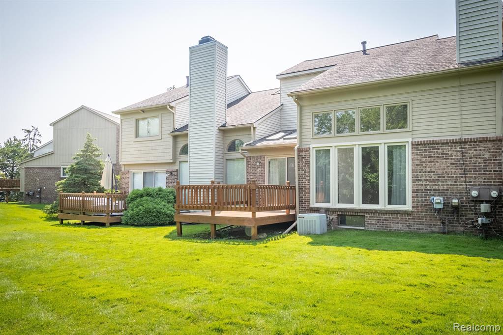 4230 BRECKENRIDGE Drive, West Bloomfield, MI — Photo 35