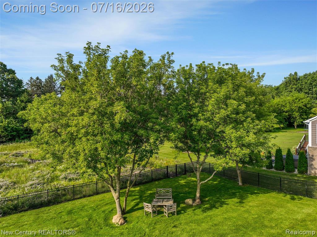 671 Braxwood Place, Milford, MI 48381 — Photo 10