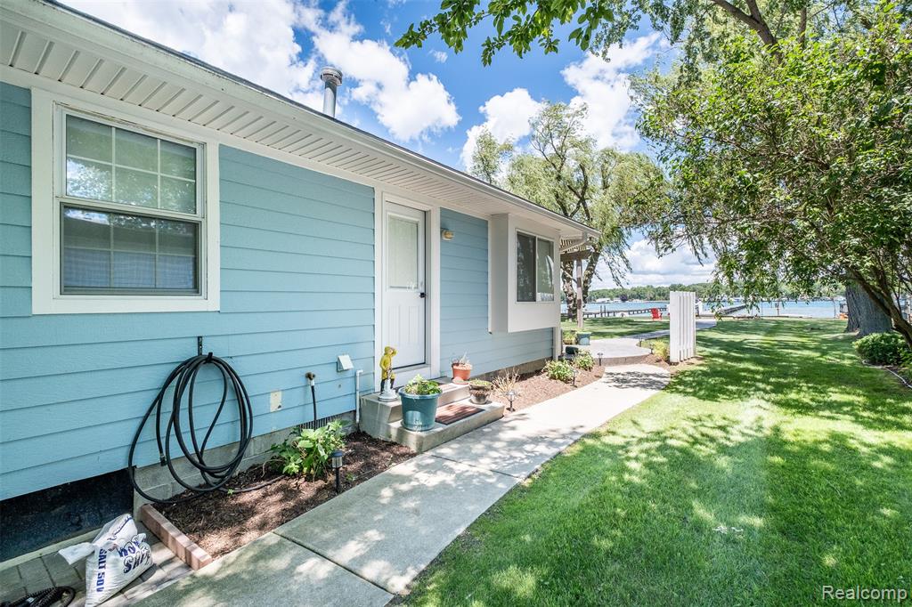 2100 N Channel Drive, MI 48028 — Photo 16