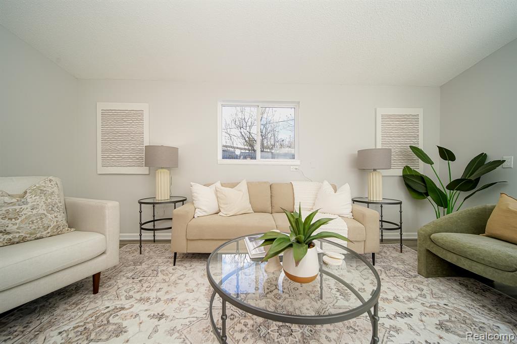 967 KEITH Street, Oxford, MI 48371 — Photo 34