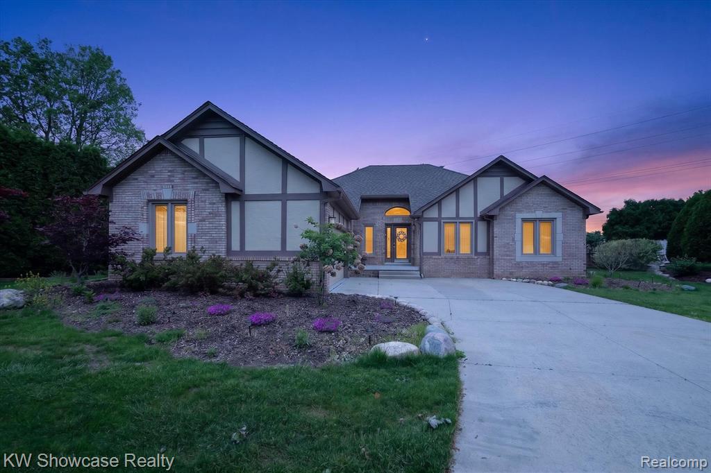 39995 Brylor Court, Clinton Twp, MI 48038 — Photo 2
