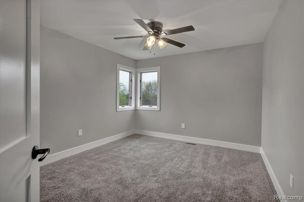 7341 Wood Pointe Drive, Almont, MI 48003 — Photo 25