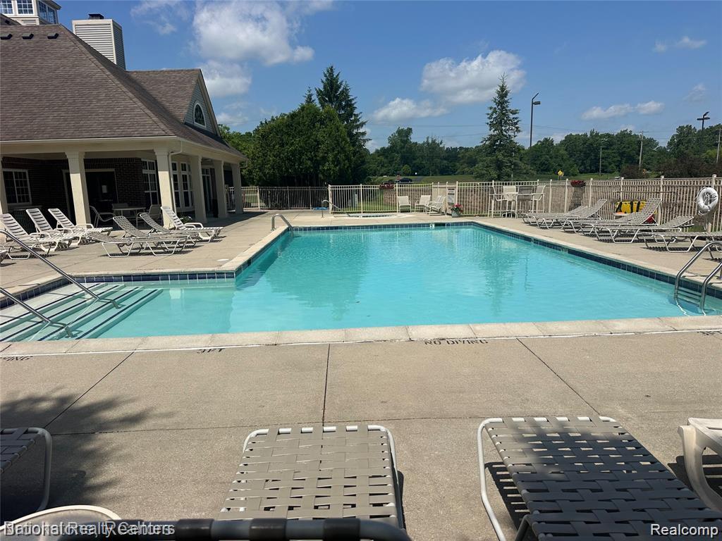14301 Pinehurst Lane, Grand Blanc, MI 48439 — Photo 28