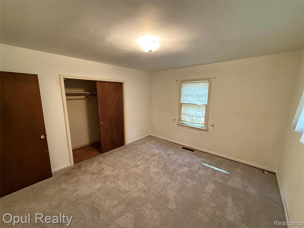 42550 Clemons Drive, Plymouth, MI 48170 — Photo 12