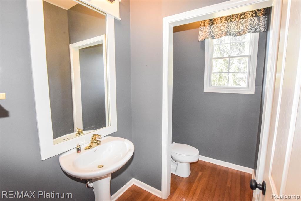 9037 RIDGEFIELD Drive, Brighton, MI 48114 — Photo 30