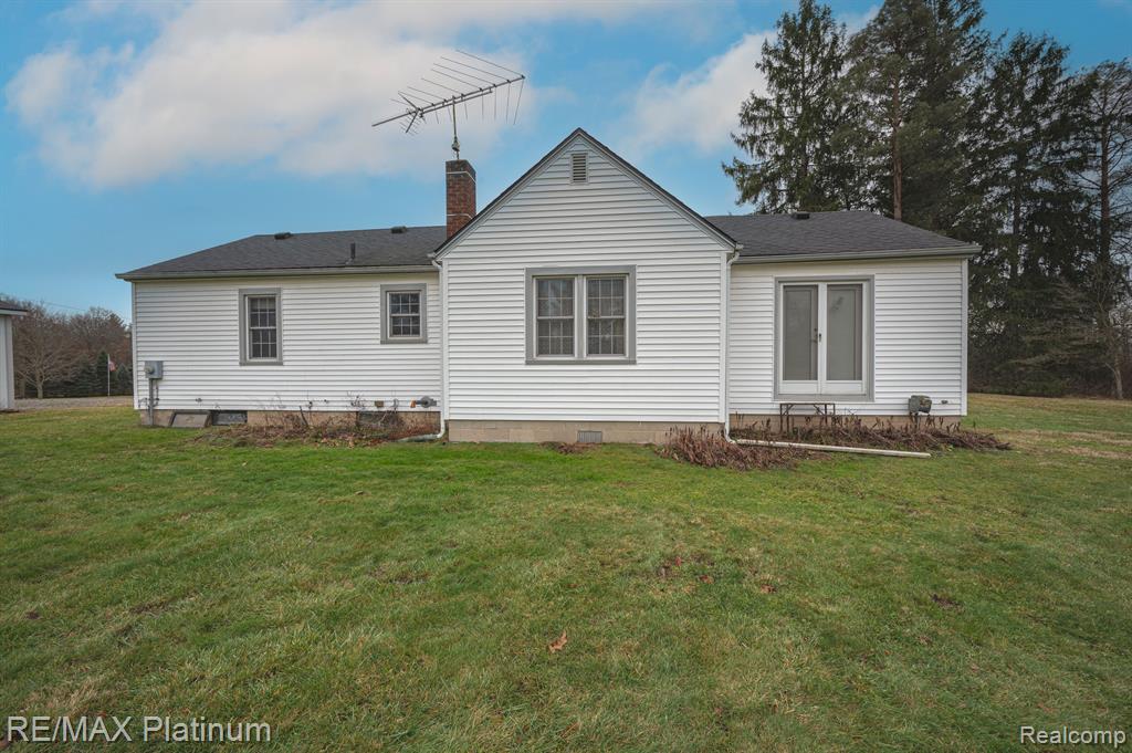 850 W MAPLE Road, Milford, MI 48381 — Photo 5