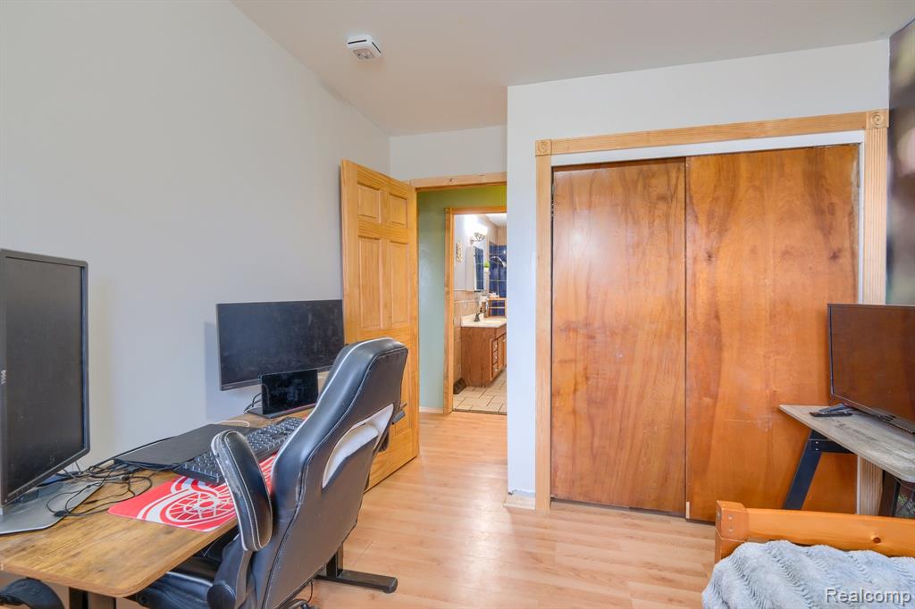 8250 Rockwood Avenue, Mount Morris, MI 48458 — Photo 38