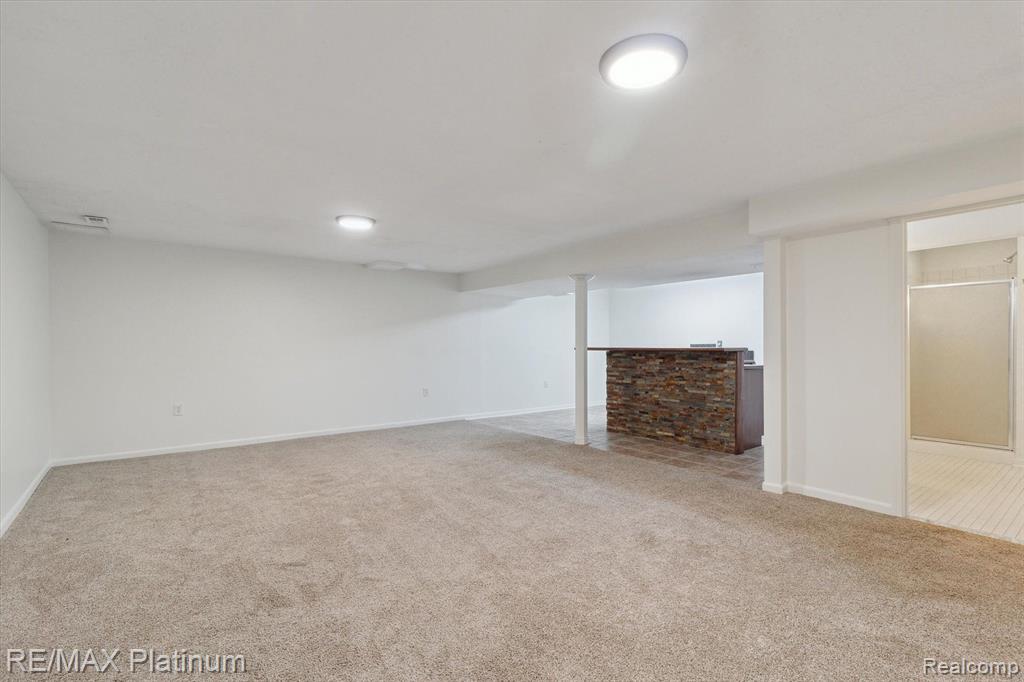 5440 BRADFORD Circle, Brighton, MI 48114 — Photo 40