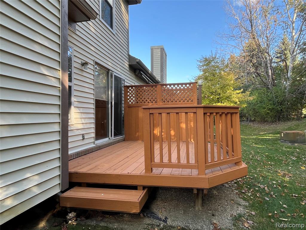 2090 Pleasant Drive, Commerce Twp, MI 48390 — Photo 21