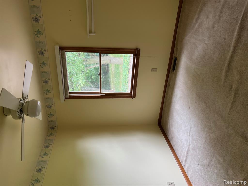 817 Lamoreaux Drive, Lapeer, MI 48446 — Photo 16