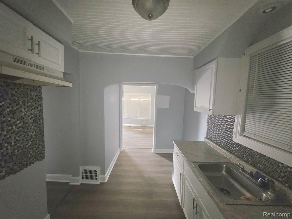 9141 Bedford Street, Detroit, MI 48224 — Photo 6
