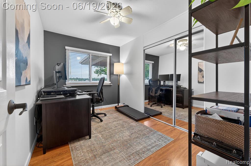 9259 Silverside, South Lyon, MI 48178 — Photo 24