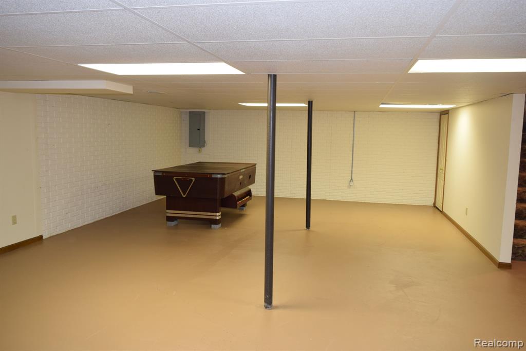 5599 Hickory Circle, Flushing, MI 48433 — Photo 24