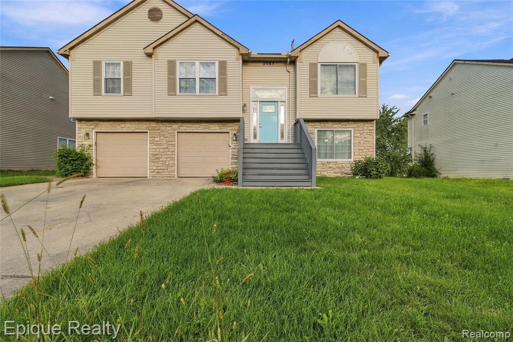5063 Blue Spruce Drive W, Ypsilanti, MI 48197