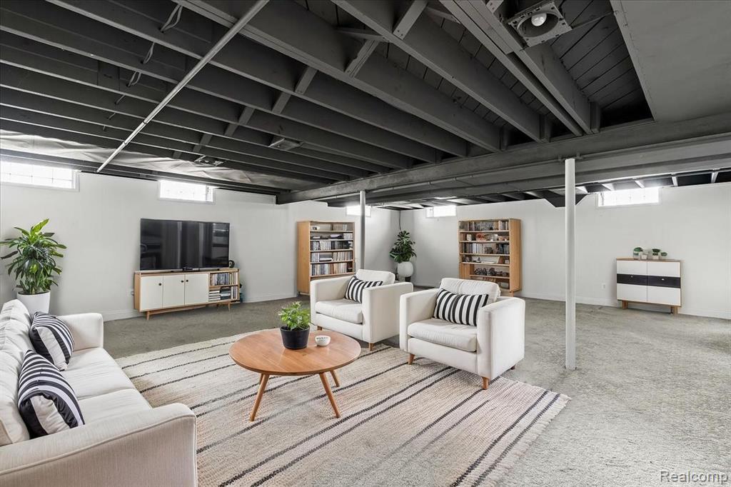 923 W Stephen Avenue, Clawson, MI — Photo 16