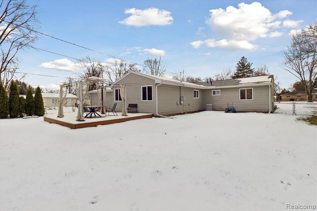 50770 Gravel Ridge, Shelby Twp, MI 48317 — Photo 4