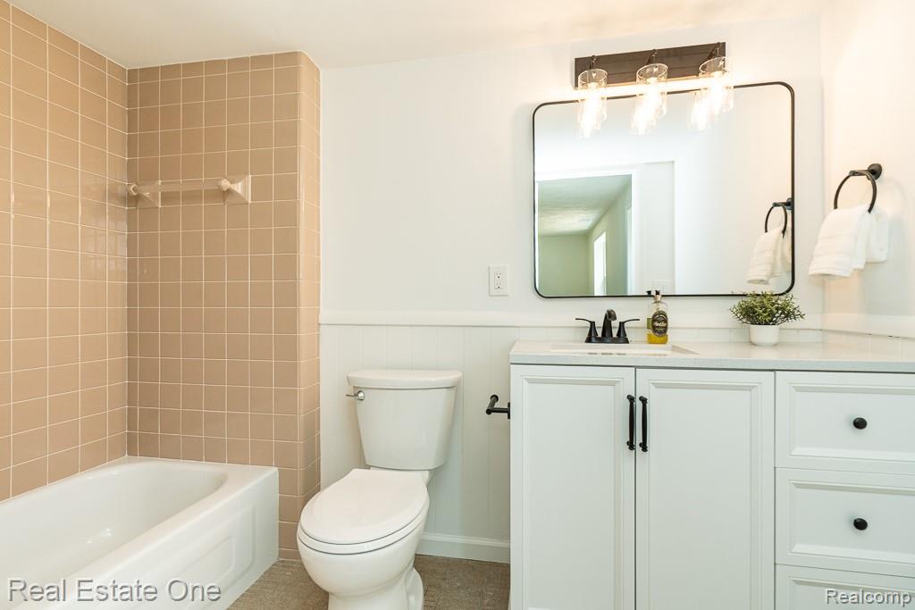 3210 Lake George Road, Oakland, MI — Photo 20