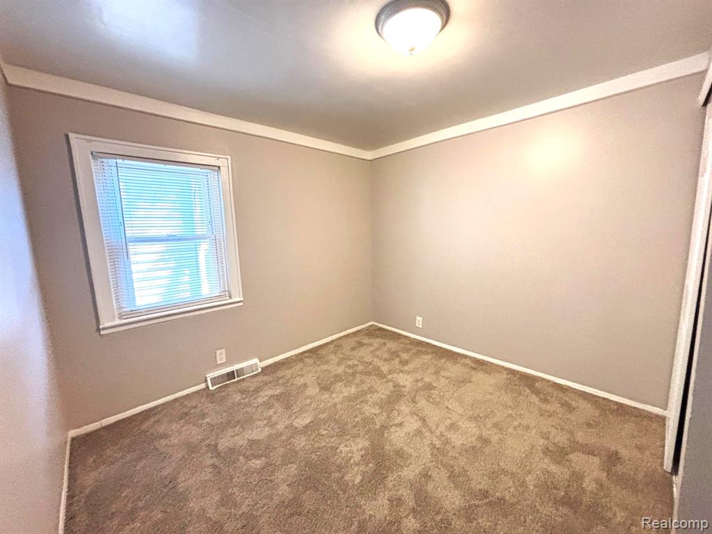7006 Toepfer Road, Warren, MI 48091 — Photo 8