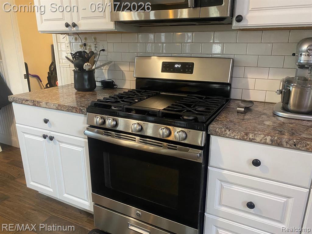 405 N Kiesel Street, Bay City, MI 48706 — Photo 10