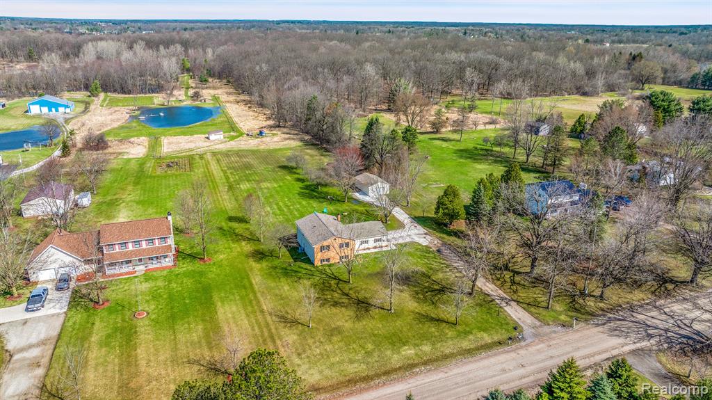 8255 BURPEE Road, Grand Blanc, MI 48439 — Photo 2