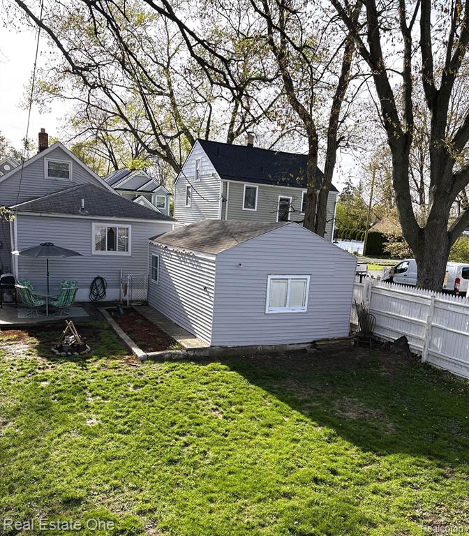 2265 Maddy Lane, Keego Harbor, MI 48320 — Photo 33