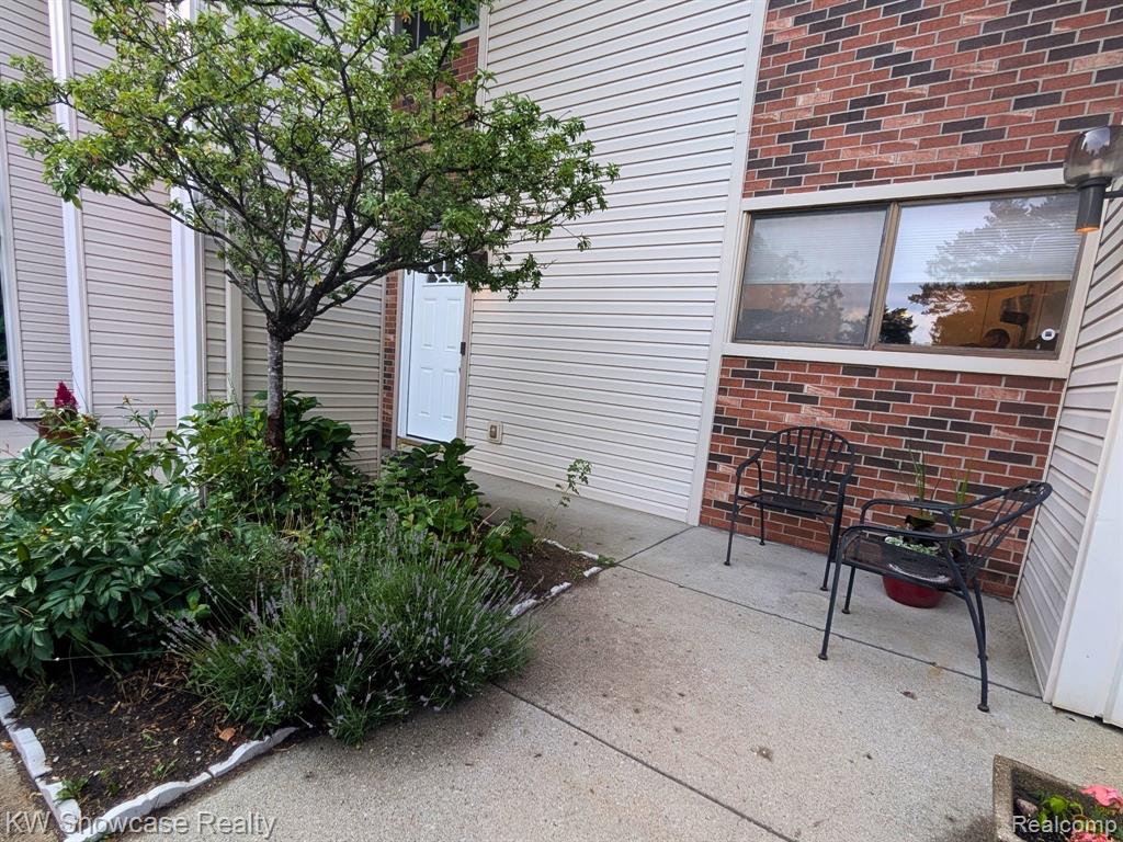 6164 Palomino Court, West Bloomfield, MI — Photo 4