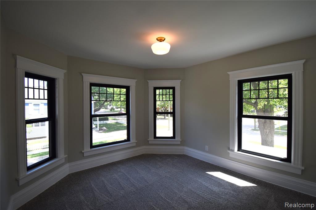 45669 Cass Avenue, Utica, MI 48317 — Photo 16