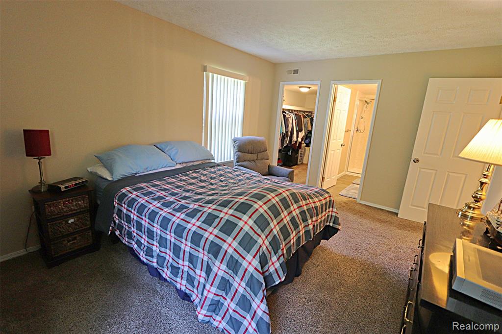 61278 Greenwood Drive, South Lyon, MI 48178 — Photo 8