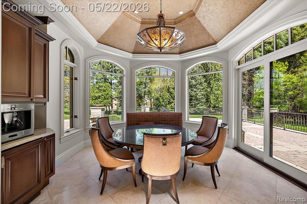 6250 Walnut Lake Road, West Bloomfield, MI 48323 — Photo 19