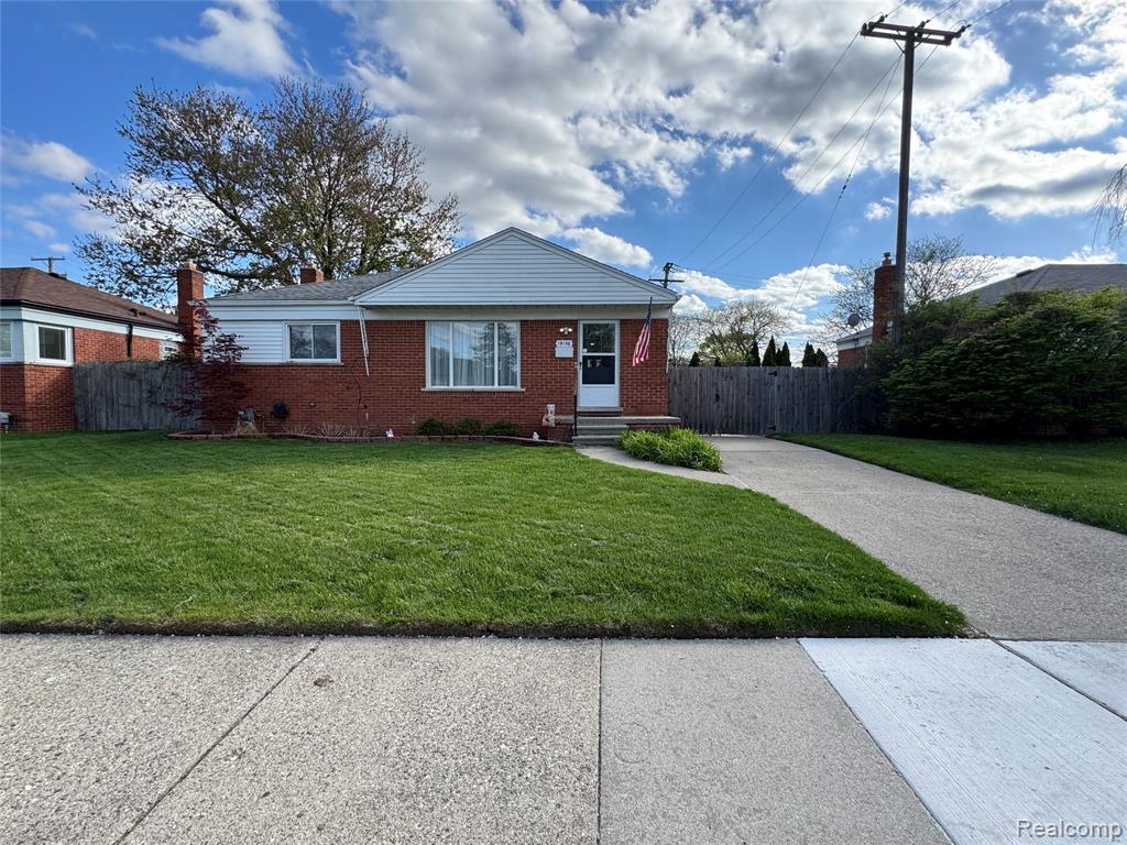 19156 Ash Avenue, Eastpointe, MI 48021 — Photo 6