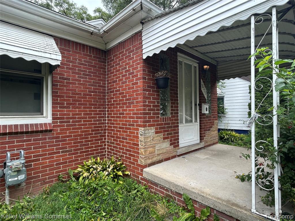 18573 Elkhart Street, Harper Woods, MI 48225 — Photo 4