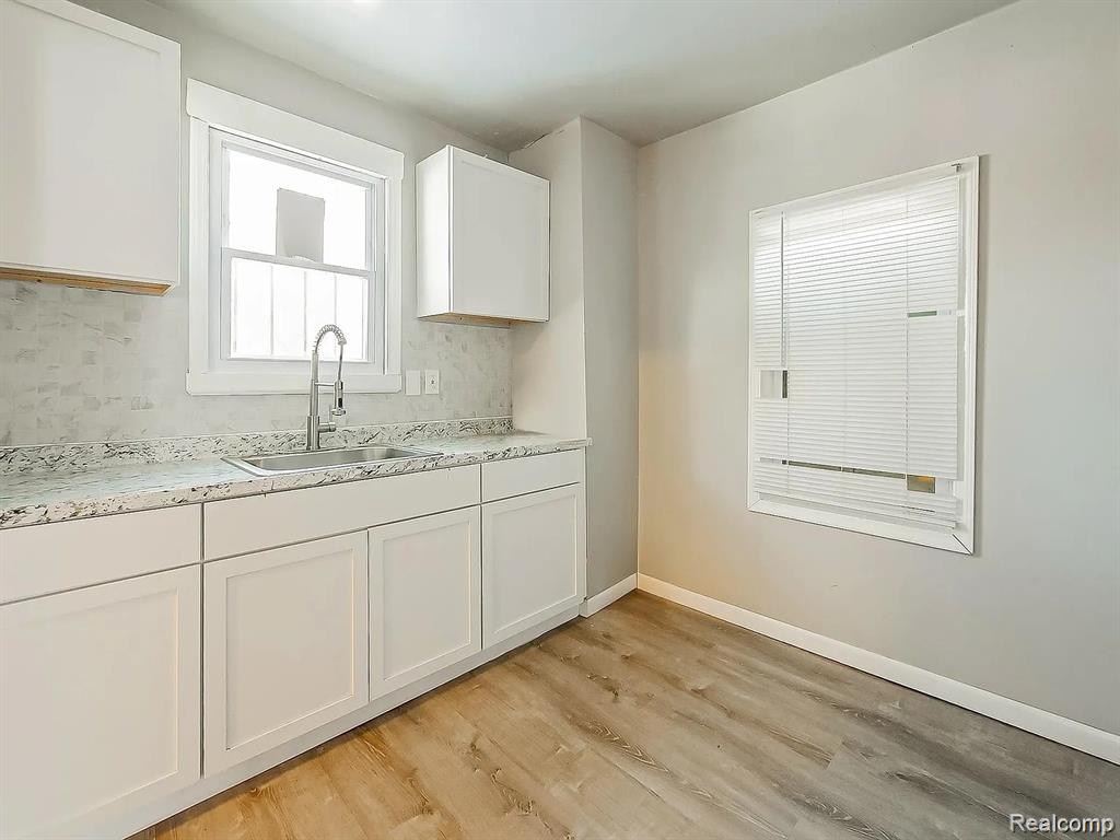 9744 Lakepointe Street E, Detroit, MI 48224 — Photo 6