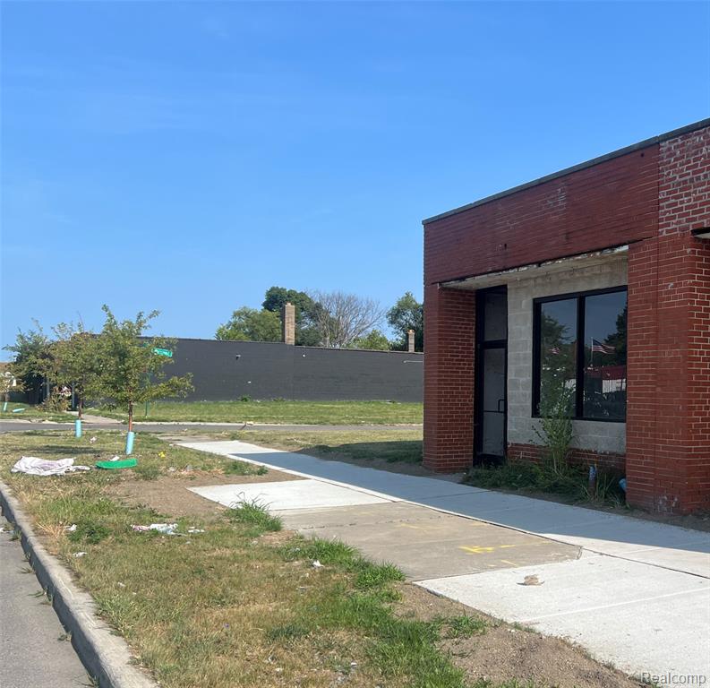 15311 Joy Road, Detroit, MI 48228
