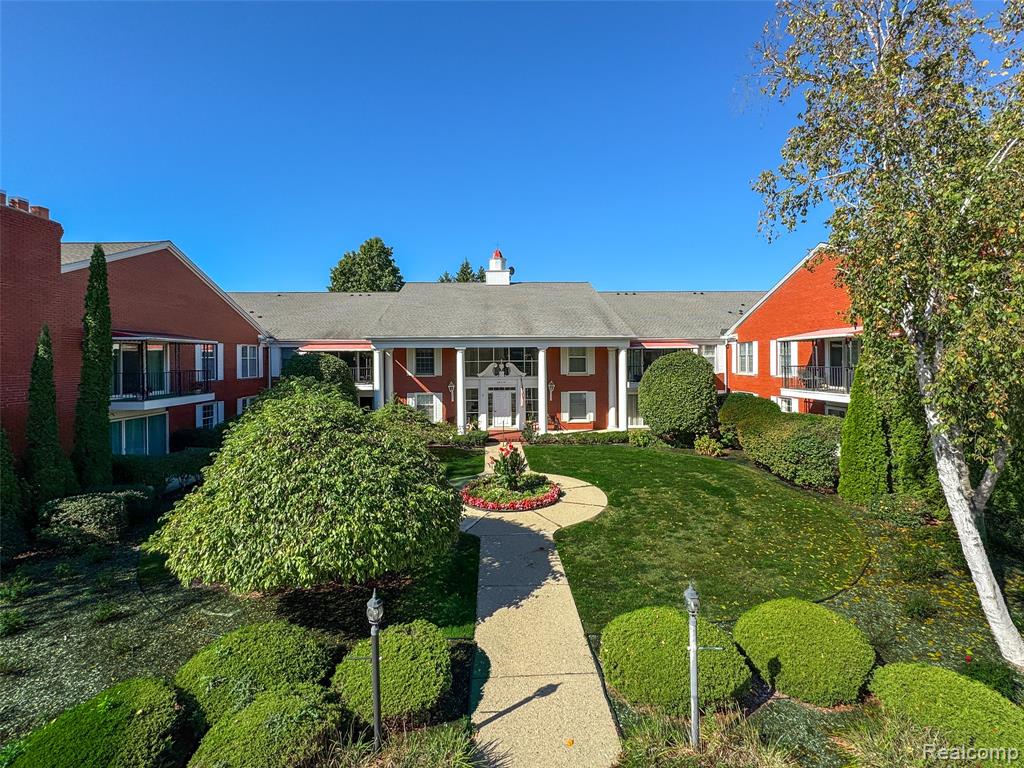 19710 W 13 Mile Road, 108, Beverly Hills, MI 48025 — Photo 42