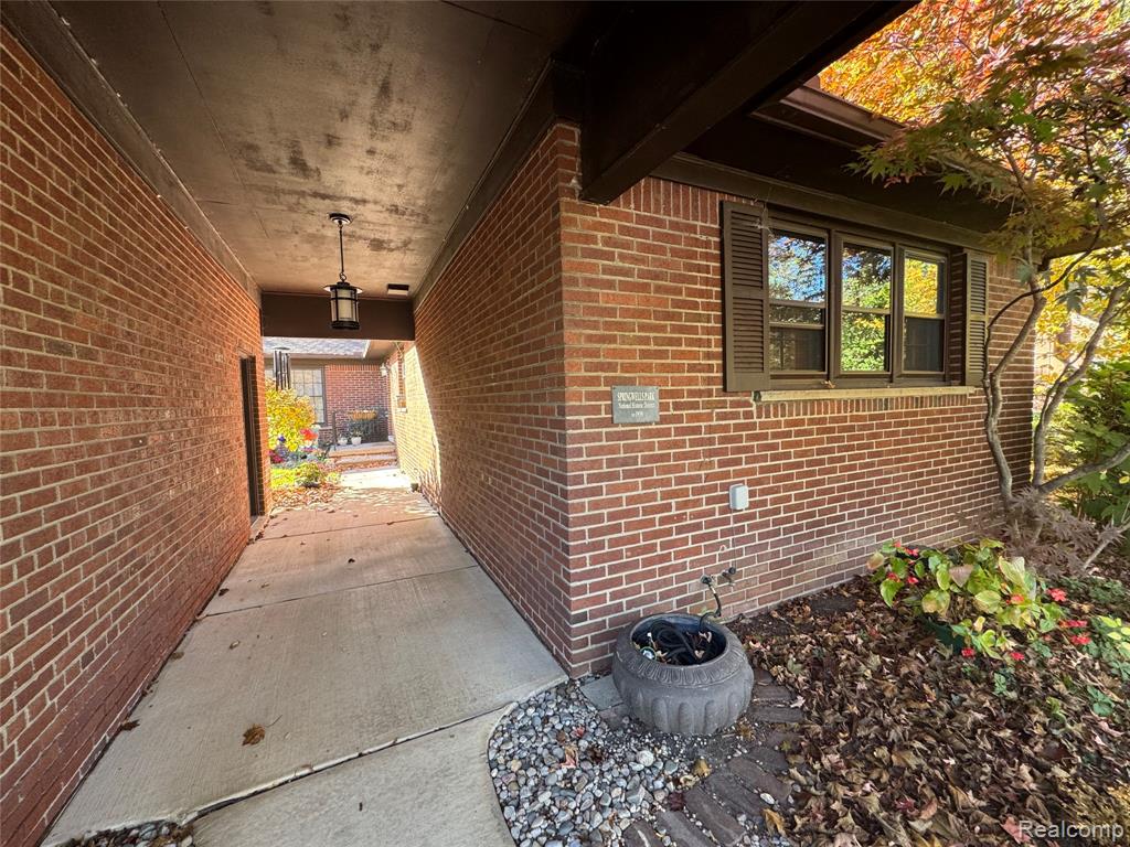 6 Danvers Lane, Dearborn, MI 48120 — Photo 4
