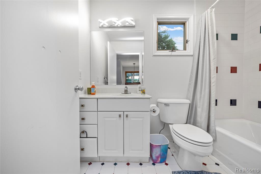 6085 Worlington Road, Bloomfield Hills, MI 48301 — Photo 52