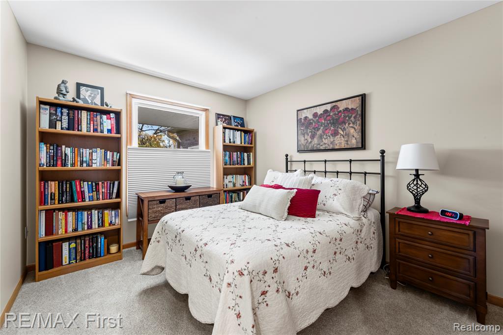 4469 Hickory Court, Warren, MI 48092 — Photo 16