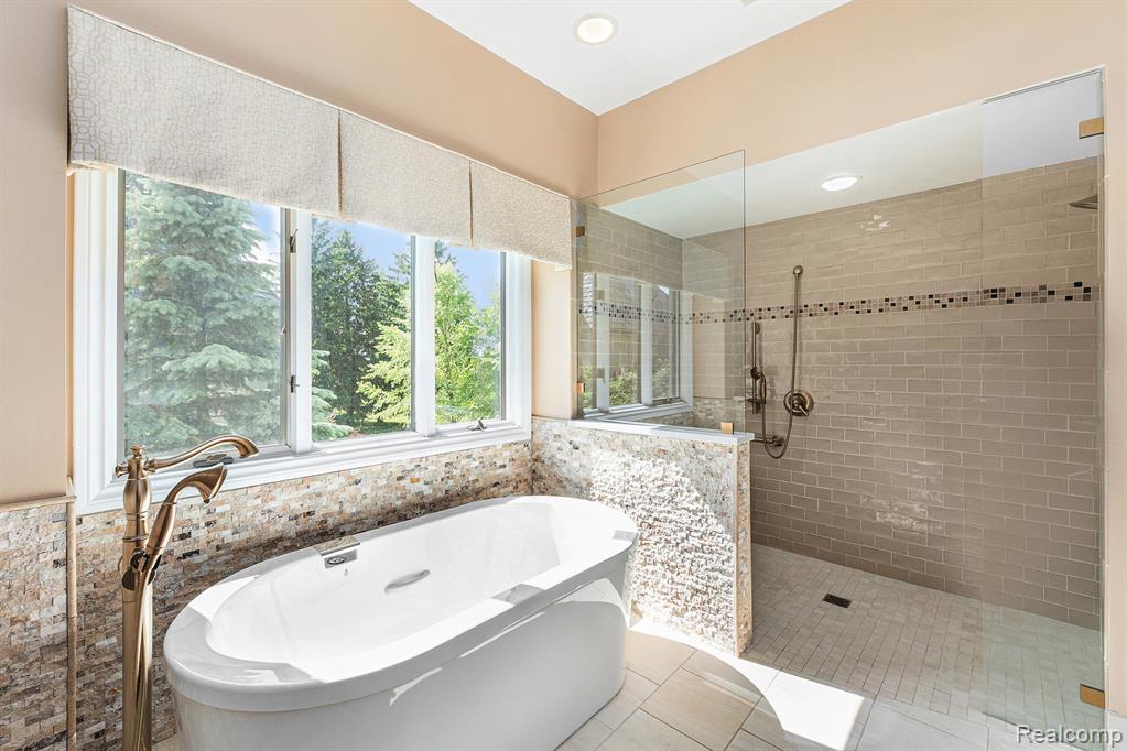 5387 Bristol Parke Drive, Clarkston, MI 48348 — Photo 20