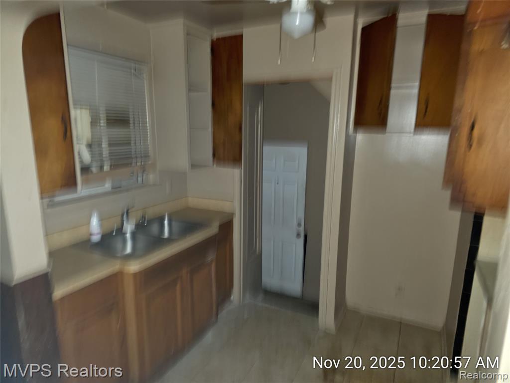 14728 Wilfred Street, Detroit, MI 48213 — Photo 8