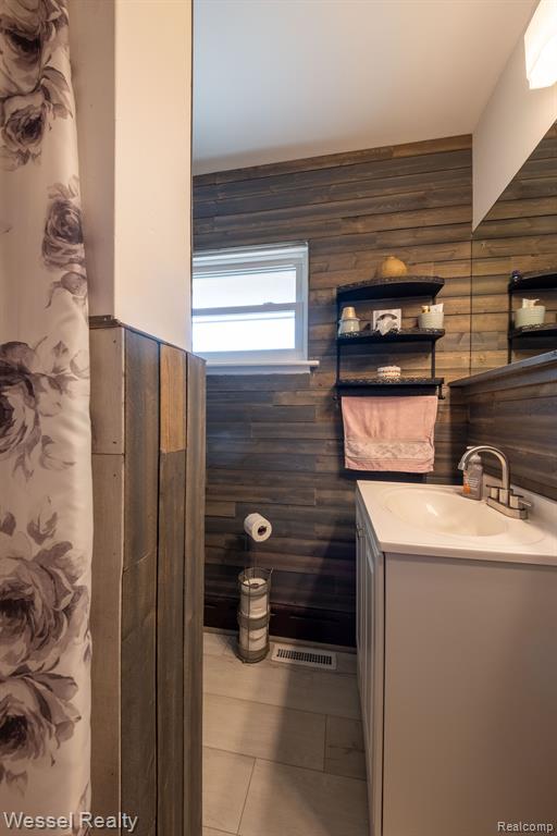530 N GLASSFORD Street, Capac, MI 48014 — Photo 23