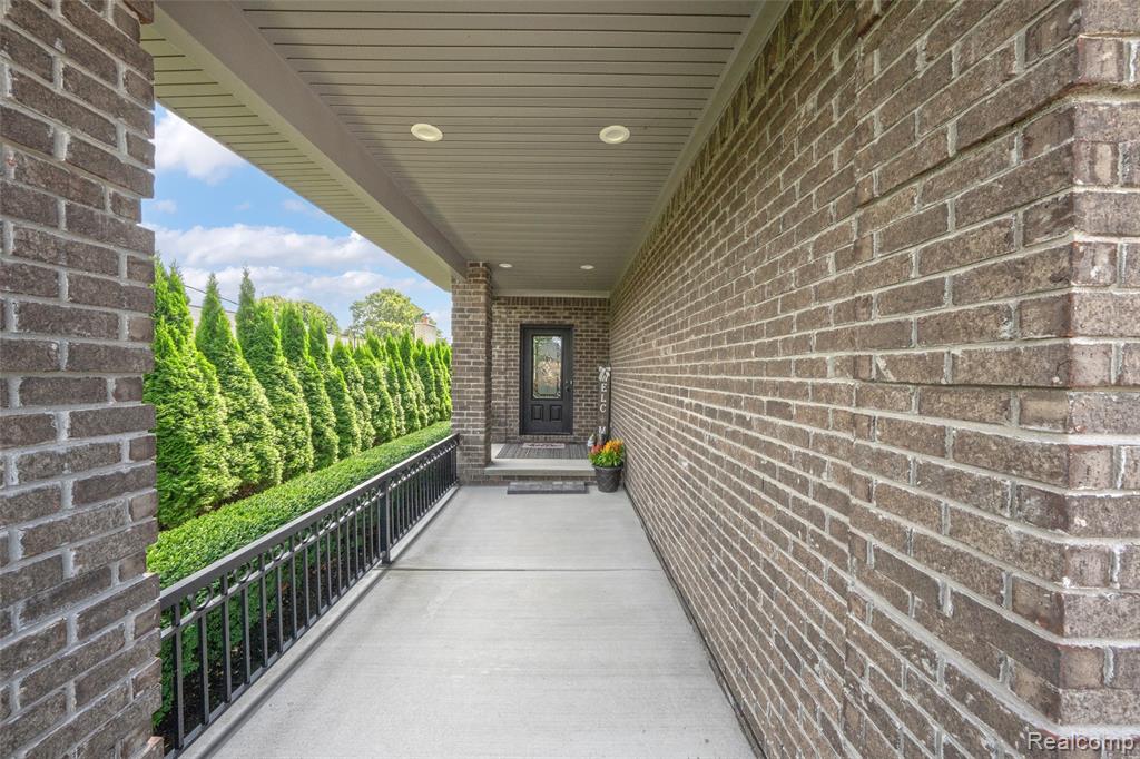 39611 Lakeshore Drive, Harrison Township, MI — Photo 5
