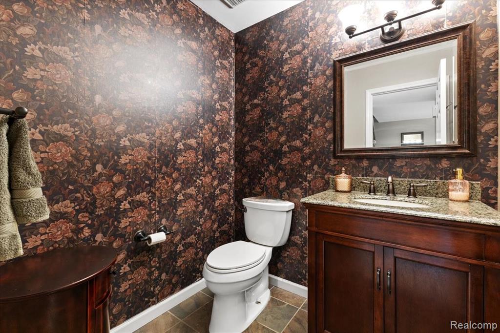 8291 Fawn Valley Circle, Clarkston, MI 48348 — Photo 20