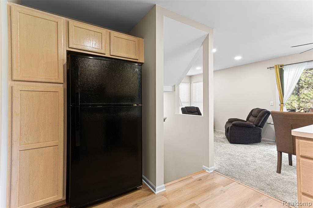 1033 Calpernia, Wixom, MI — Photo 13