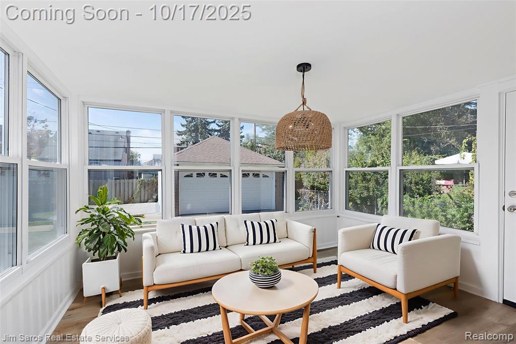 807 Barrington, Grosse Pointe Park, MI 48230 — Photo 13