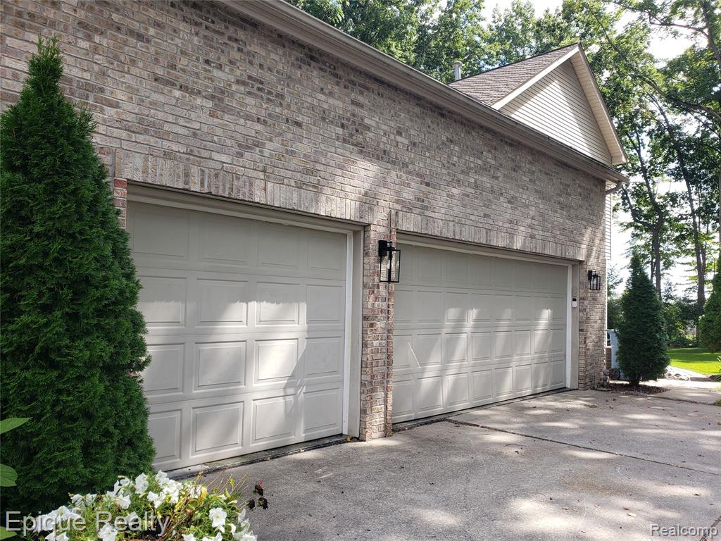 9446 Fair Oaks Drive, Goodrich Vlg, MI — Photo 36